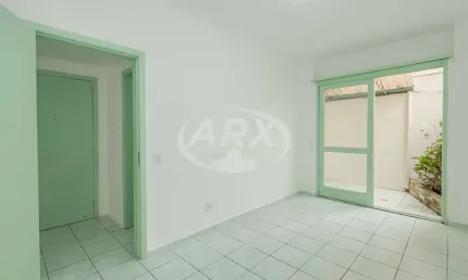 Apartamento com 1 quarto à venda na Rua Barão de Teffe, 241, Menino Deus, Porto Alegre por R$ 198.000