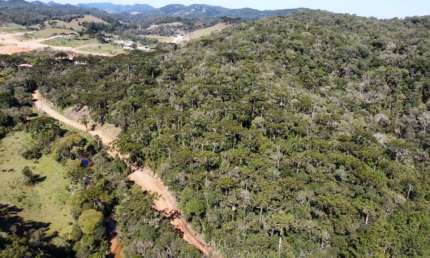 ÓTIMO TERRENO À VENDA com 4,5hectares, PRÓXIMO ao CENTRO DE RANCHO QUEIMADO/SC