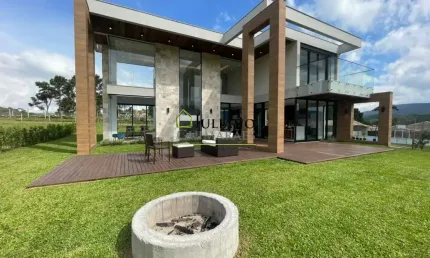 CASA À VENDA EM CONDOMÍNIO FECHADO - RANCHO QUEIMADO/SC