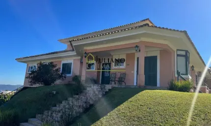 CASA DE ALTO PADRÃO -  EM CONDOMÍNIO FECHADO À VENDA EM RANCHO QUEIMADO/SC.
