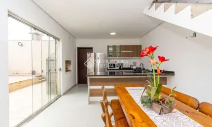 Casa com 3 quartos à venda na Bonsucesso, 863, Parque da Matriz, Cachoeirinha, 100 m2 por R$ 439.990