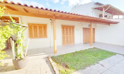 Casa com 3 quartos à venda na Roque Pesenato, 125, Parque Granja Esperança, Cachoeirinha, 200 m2 por R$ 400.000