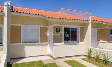 Casa com 2 quartos à venda na Rua Luís Pasteur, 8125, Parque dos Eucalíptos, Gravataí, 46 m2 por R$ 230.000
