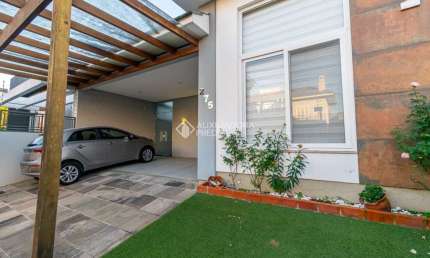 Casa com 3 quartos à venda na Bonsucesso, 275, Parque da Matriz, Cachoeirinha, 121 m2 por R$ 859.000