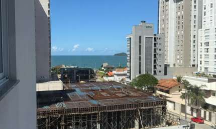 Lindo apartamento a 150 metros do mar Balneario Picarras