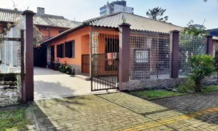Ac Parc Direto Ou Dinh Av C/ Desc - R JOÃO PESSOA, 1620 - CENTRO-Casa+ 2 ap, terreno 25 x 25, CORAÇÃO DE TRAMANDAÍ – RS