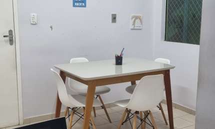 Sala comercial com 1 sala para alugar na Rua Peçanha, 800, Centro, Governador Valadares