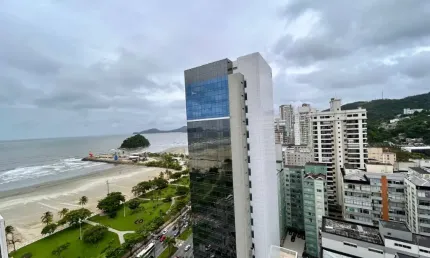 Apartamento de 2 suítes 82m², porteira fechada no José Menino 630mil