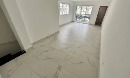 Casa de 3 dormitórios com piscina e churrasqueira no Embare 150m²