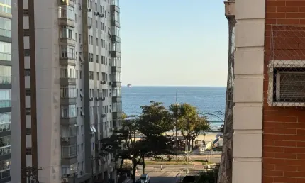 Apartamento de 3 dormitórios 180m² na quadra da praia noEmbare