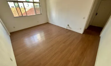 Apartamento de 2 dormitórios 126m² no embaré  na quadra da praia