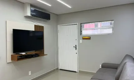 Apartamento de 1 dormitório 61m² frente mar na Aparecida 430mil
