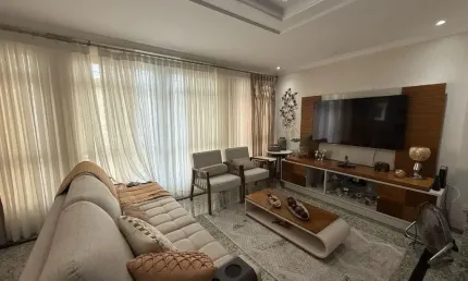 Casa duplex/sobrado com 157m², 1 suíte, no bairro Embaré em Santos/SP.