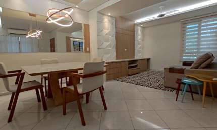 Excelente casa sobreposta baixa com 3 suítes à venda em Santos a 3 quadras da praia, no Embaré.