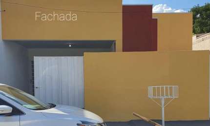 Casa com 3 quartos para alugar na Rua Itumbiara, Coophema, Cuiabá