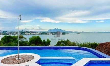Luxuosa casa duplex 4 suítes no Morro do Moreno com vista única!