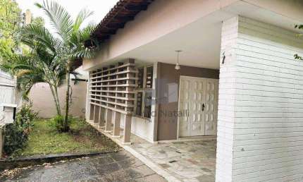 Casa com 3 quartos, 221 m² por R$ 1.200.000 - De Lourdes - Vitória/ES