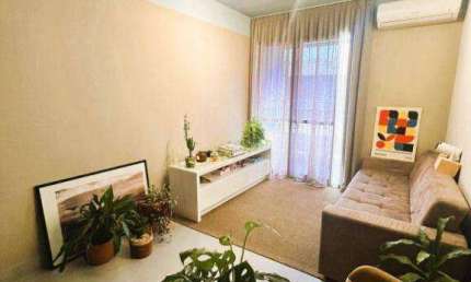 Apartamento de um quartos com vaga na Mata da Praia.