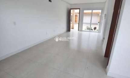 Casa com 2 quartos à venda na PRIMEIRO DE MAIO, 1100, Várzea Grande, Gramado, 79 m2 por R$ 691.000