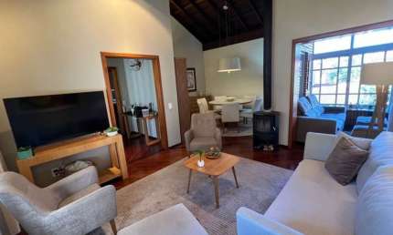 Casa com 3 quartos à venda na F G Bier, 1185, Planalto, Gramado, 300 m2 por R$ 3.180.000