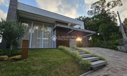Casa com 3 quartos à venda na Estremosa, 252, Carniel, Gramado, 207 m2 por R$ 3.500.000