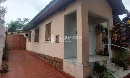 Casa com 3 quartos à venda na Rua Álvaro Vieira Guimarães, 170, Sarandi, Porto Alegre, 150 m2 por R$ 429.000