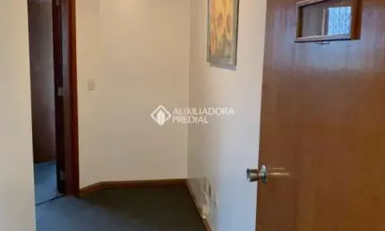 Sala comercial à venda na Avenida Taquara, 198, Petrópolis, Porto Alegre, 35 m2 por R$ 215.000