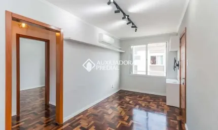 Apartamento com 3 quartos à venda na Rua Gomes de Freitas, 185, Jardim Itu Sabará, Porto Alegre, 58 m2 por R$ 290.000