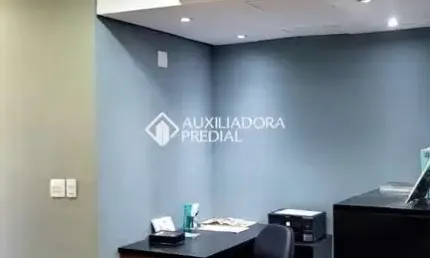 Sala comercial à venda na Avenida Coronel Lucas de Oliveira, 1841, Petrópolis, Porto Alegre, 47 m2 por R$ 320.000