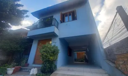 Casa com 3 quartos à venda na Rua Humberto de Campos, 775, Partenon, Porto Alegre, 175 m2 por R$ 745.000