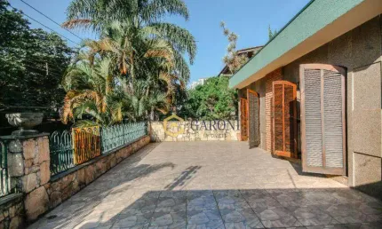 Linda Casa Térrea, 5 Dormitórios, 1 Suite, 5 Vagas, Churrasqueira e Piscina. Vila Leopoldina, São Paulo