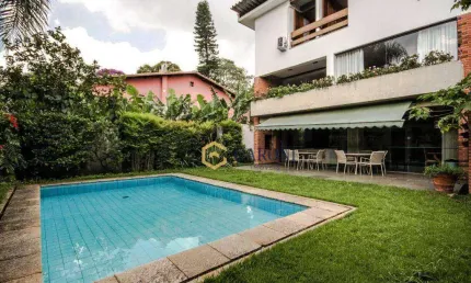 Venda de magnifica Casa Sobrado no Alto de Pinheiros SP com 4 suítes e piscina
