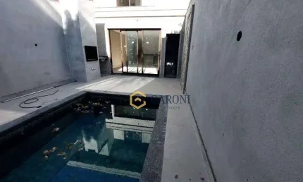 Casa a venda no parque são domingos a venda com 4 quartos.
