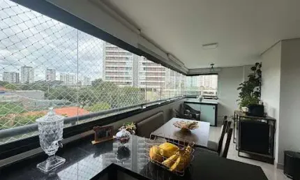 Apartamento a venda com 3 quartos na Vila Anastácio.