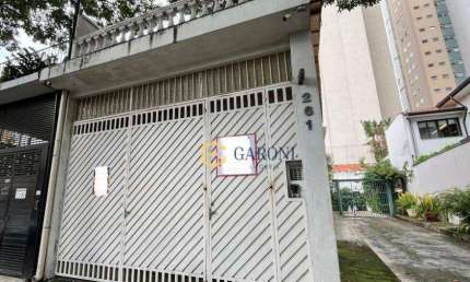 Casa disponível para locação na Rua Padre Carvalho, Pinheiros.