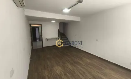 Casa comercial com 1 sala para alugar na Rua Coriolano, Vila Romana, São Paulo