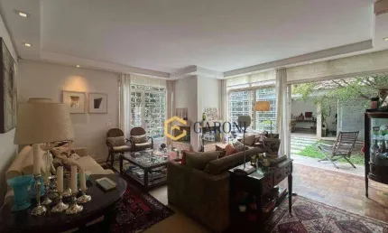 Charmosa casa à venda em rua tranquila e arborizada – alto de pinheiros