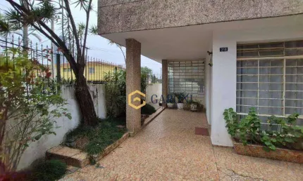 Casa à venda com 155m² de área útil, de esquina no Sumarezinho/Pompeia SP.