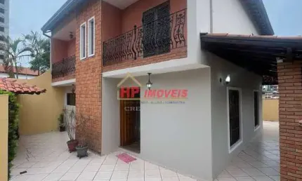 Sobrado com 04 dormitórios e 06 vagas em osasco, b. vista.
