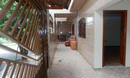 Sobrado com Ponto Comercial à Venda em Excelente Localização – 280m² – R$ 780 mil