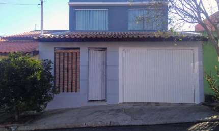 Lindíssimo sobrado com 3 suítes e acabamento de padrão – Conforto e sofisticação em cada detalhe!