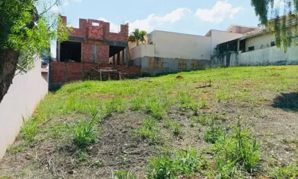 Terreno a venda no Condomínio Monte Verde - Tatuí/SP.