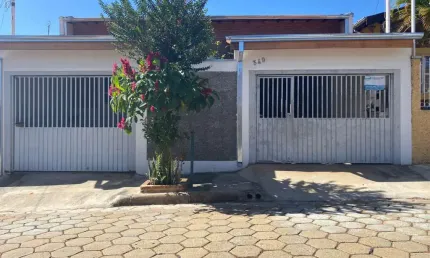 Casa com 3 quartos à venda no Centro, Tatuí 
