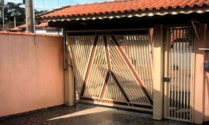 Casa á venda c/ 03 dormitórios, Bairro Cidade Jardim - Boituva/SP