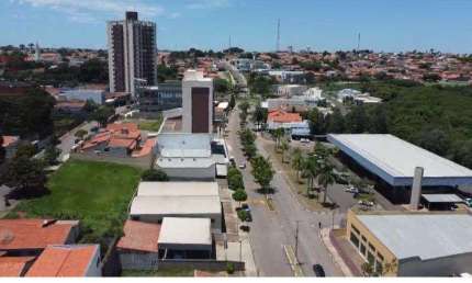 Área de 1000 metros quadrados no centro de Cerquilho/SP.