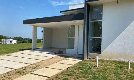 Casa a venda no Condomínio Ninho Verde I Eco Residence - Porangaba/SP.
