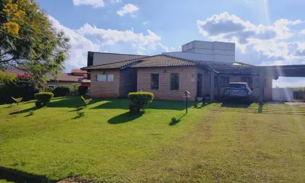 Casa a venda na Avenida Principal no Condomínio Ninho Verde I Eco Residence - Porangaba/SP.
