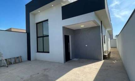 Casa à Venda no Bairro Parque das Árvores em Boituva