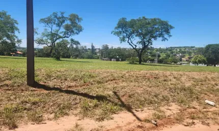 Terreno Comercial à Venda no Riviera de Santa Cristina XIII – Setor Iate