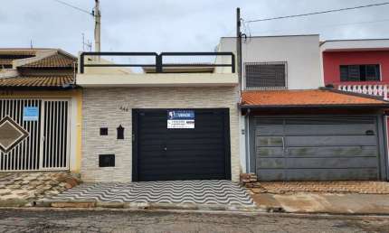 Casa Moderna com Piscina na Vila Paulina – Localização Privilegiada!